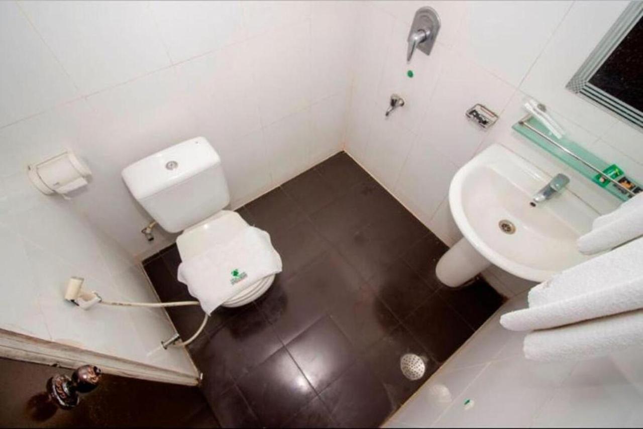 Hotel Fountain Dhaka Zewnętrze zdjęcie